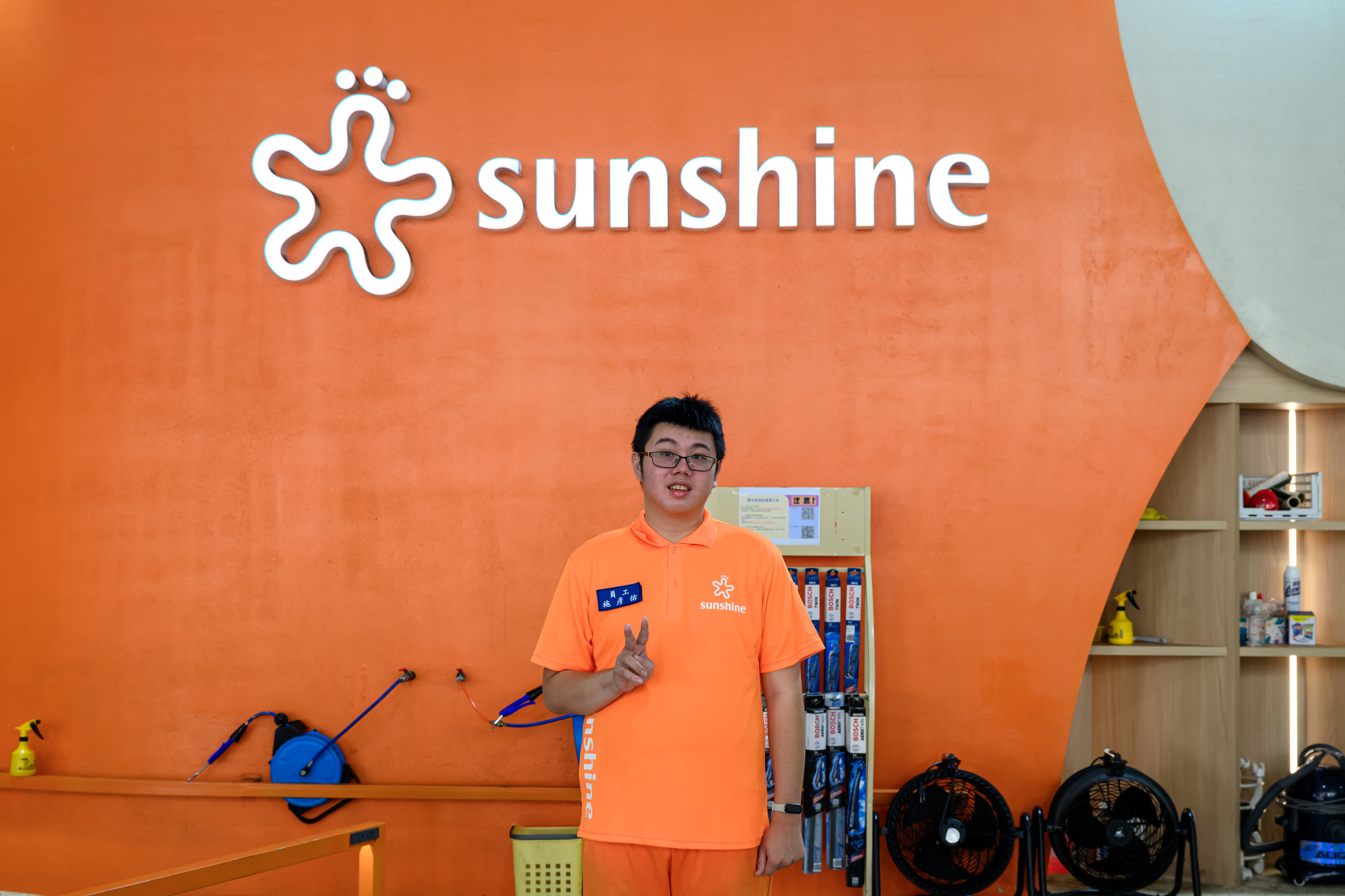 施彥佑對於員工旅遊與聚會，並邀請家人共同參與，讓他感到開心與歸屬感。