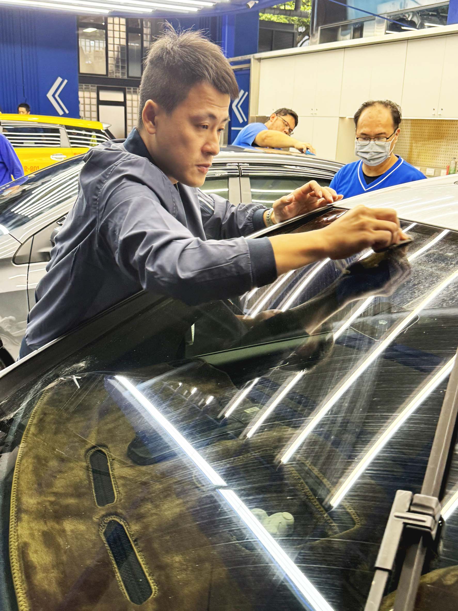 育成洗車中心 玻璃鍍膜