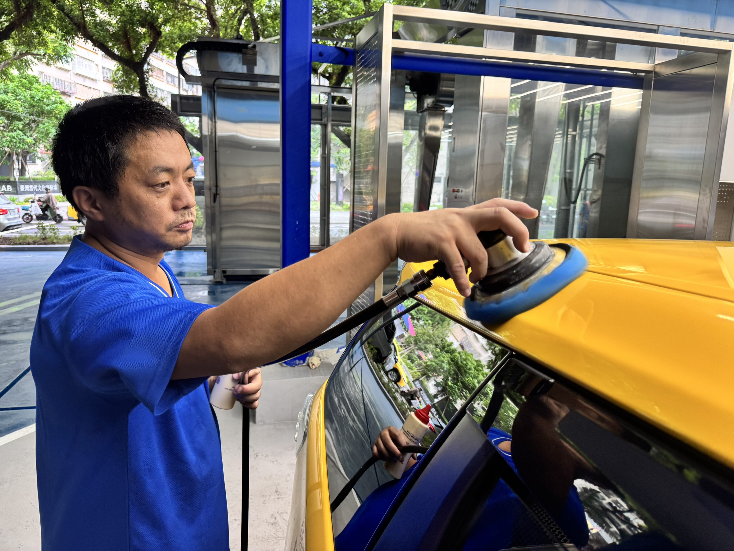 育成洗車中心 汽車美容