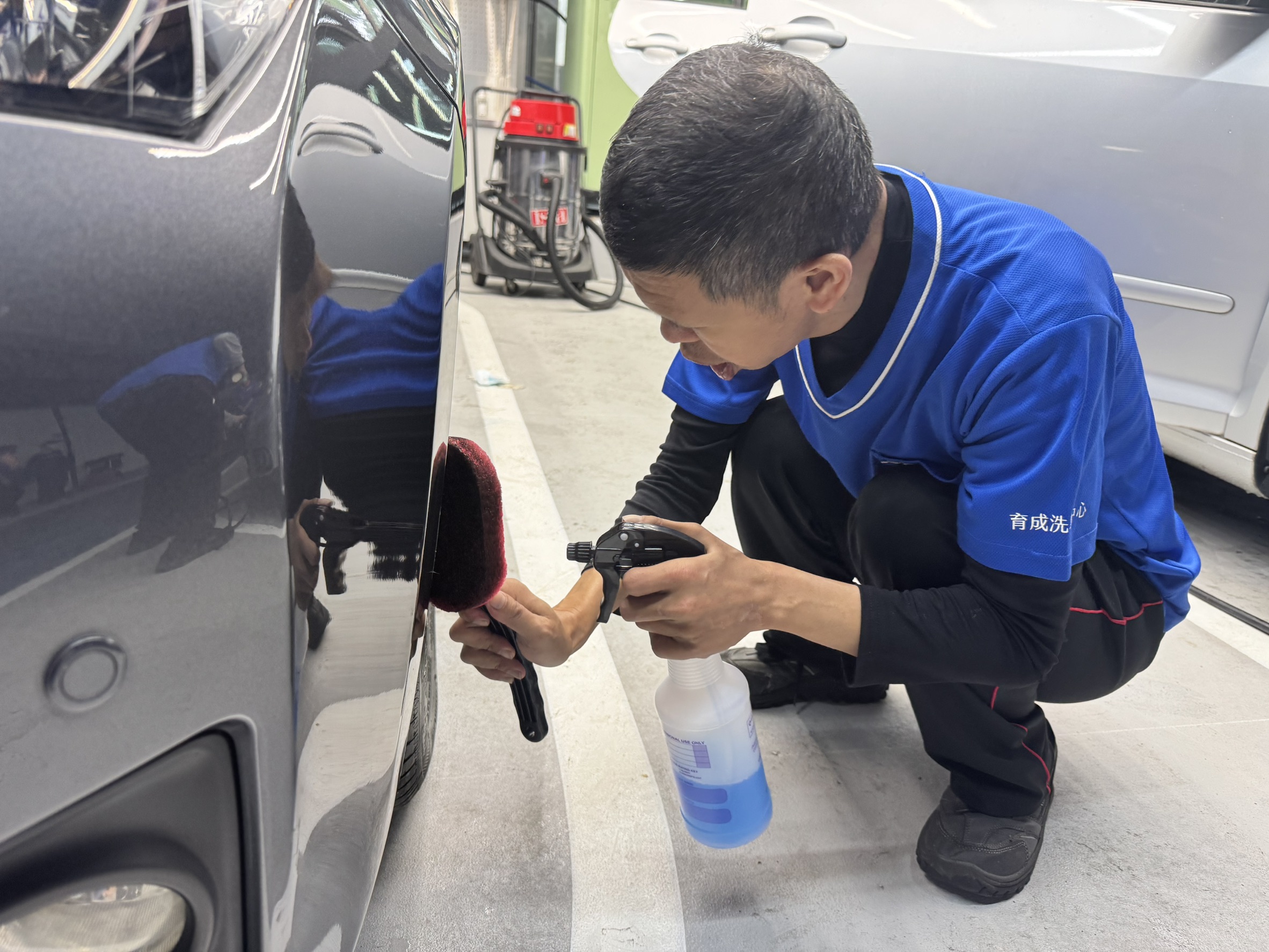 育成洗車中心 內部整理